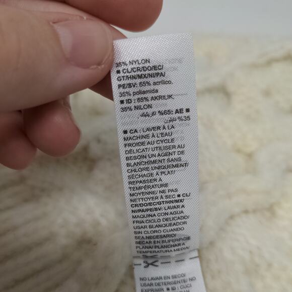 Old Navy Cable Knit Beanie Toboggan Hat Acrylic/Nylon Blend One Size Cream - Picture 10 of 12